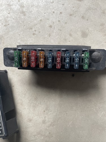 Triumph Trophy 1200 fuse box. 0em T2500821 1997-2001 - Picture 2 of 13