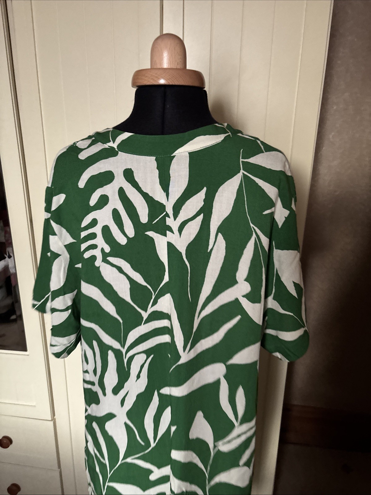 H&M Ladies Knee Length Tunic Dress Size M Green Mix Lightweight Short Sleeve thumbnail 12