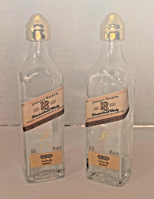 Johnnie Walker Aged 18 Years Blended Scotch Alcohol Theme S&P Shaker Set Glass