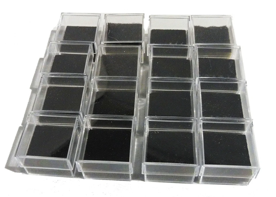 16 scatoline plastica trasparenti con feltrino nero 2,8x2,8x1,9 gioielli gemme - Immagine 2 di 4