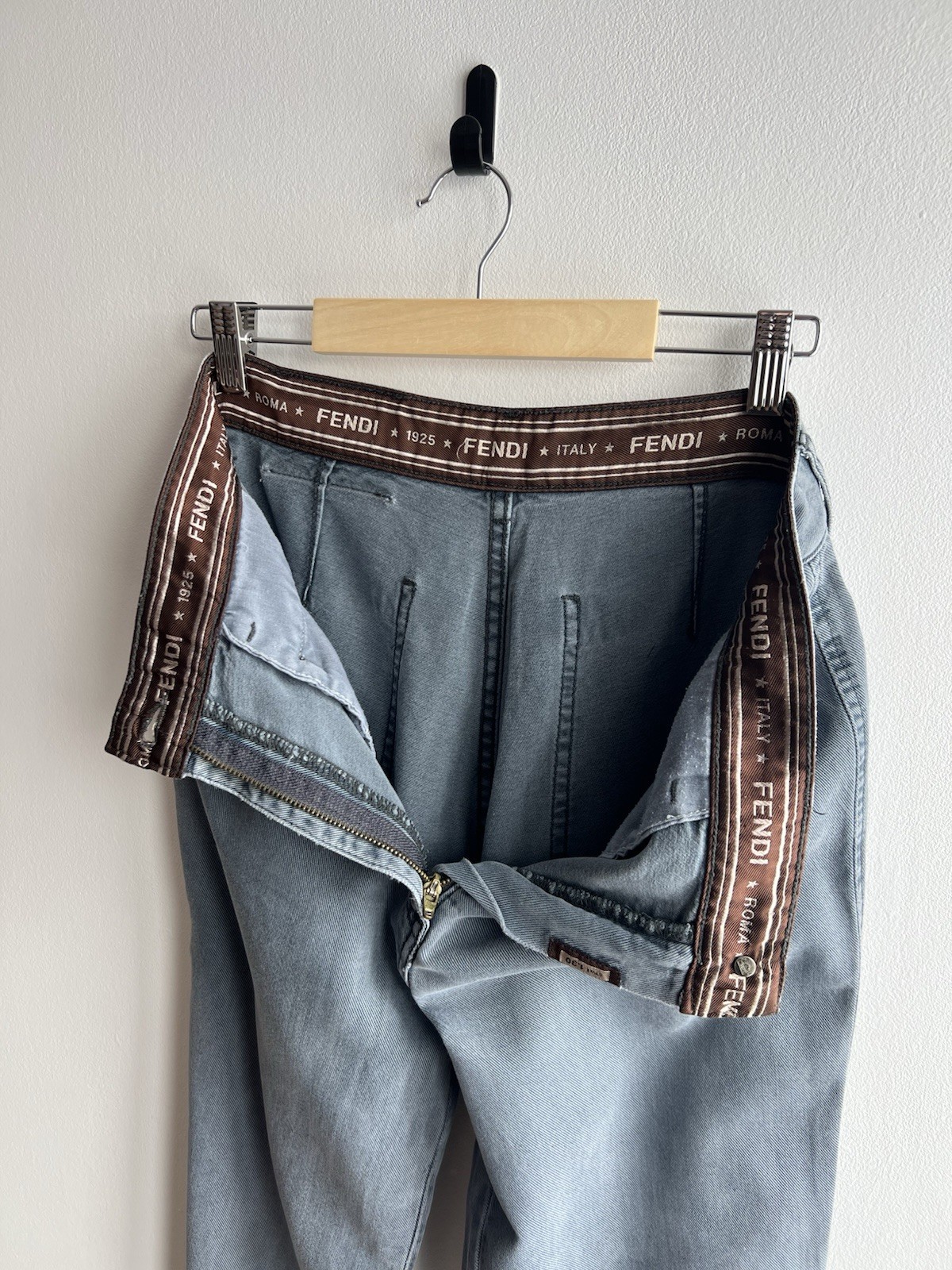 Vintage Fendi Women Lightweight Jeans Gray Size 30/34 thumbnail 7