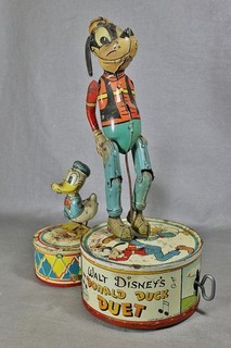 1946 Marx Disney "Donald Duck Duet" Goofy dances Donald drums WORKS!