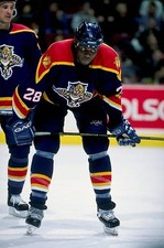 Peter Worrell Florida Panthers waits on the ice at the game v the - Old Photo