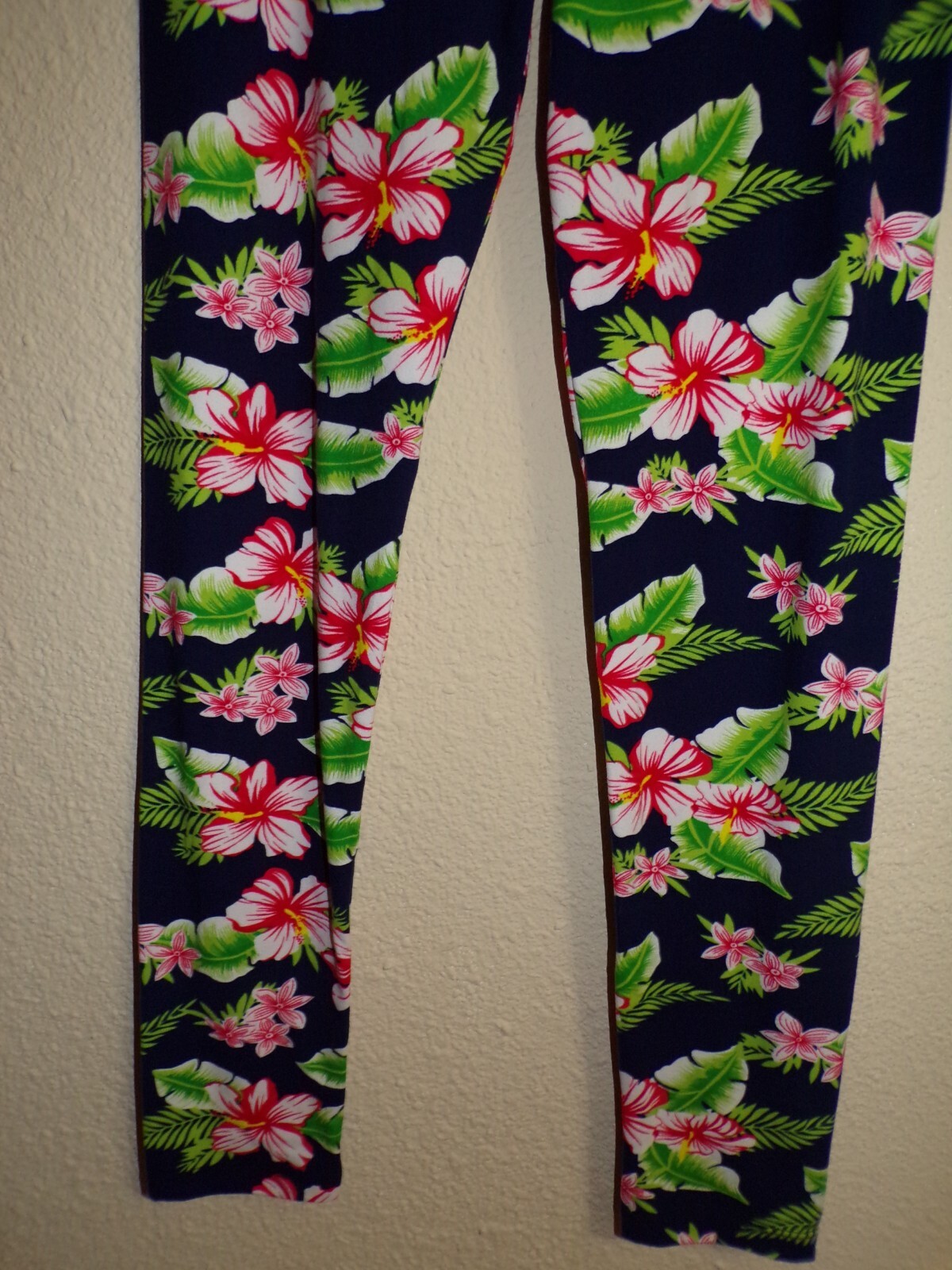 WIN WIN Super Soft Multi-Color Pull-On Legging - … - image 3
