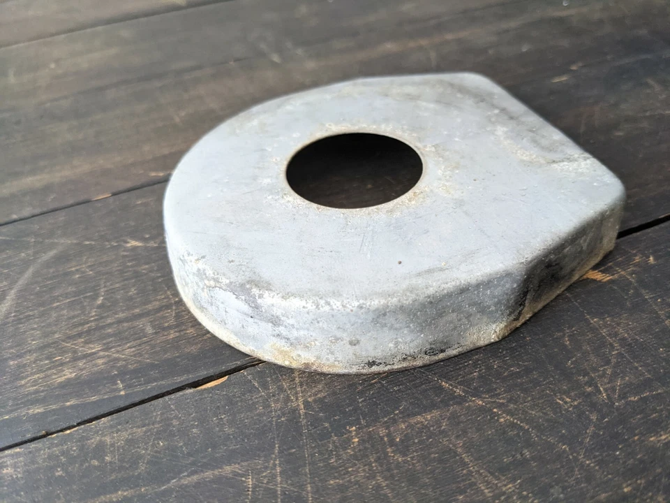 Royal Dirt Devil Hand Vacuum Model 103 Fan Cover Shroud ORIGINAL - Image 2 of 3