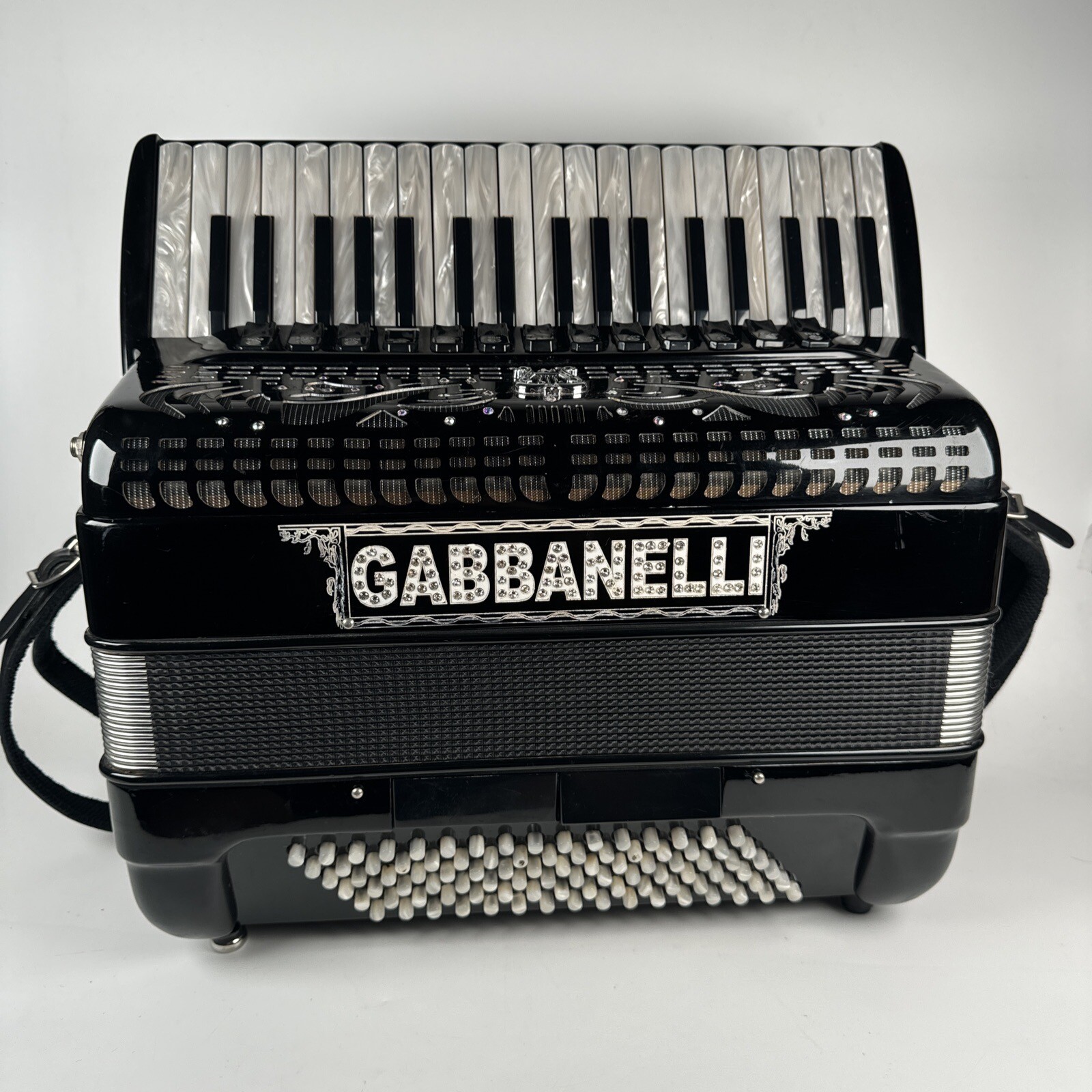 GABBANELLI ACCORDION 37 Keys & 13 Registers Piano With Case Black