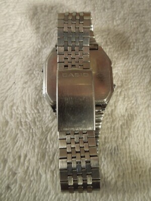 時計 CASIO AX-210 [JUNK] I just got this Casio AX-210 can this be fixed. One of the right