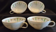 Quatre Jolies Tasses En Porcelaine Fine De Limoges Décor Frise Florale Filets Or
