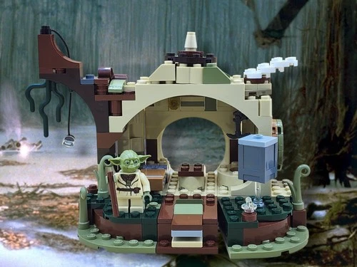 2018 Retired Lego Star Wars (75208) Yoda's Hut Set Complete Build