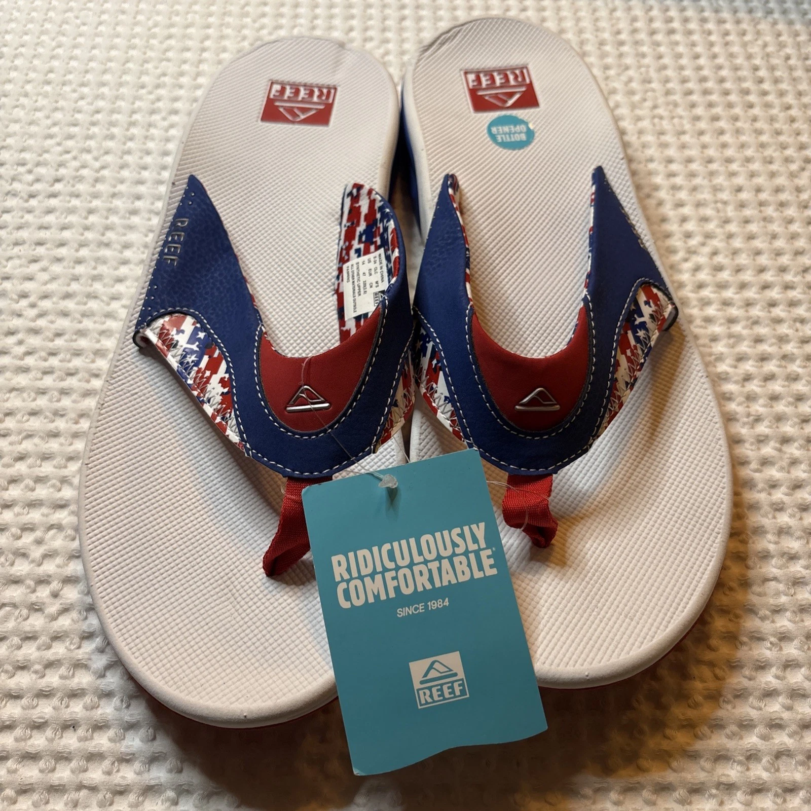 Reef Men's Bottle Opener Patriotic Fanning Thong Flip Flops White NWT Size 14
Opens in a new window