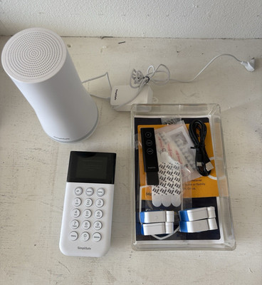 SimpliSafe Complete System Wireless Wi-Fi Indoor White Base Keypad Motion Sensor