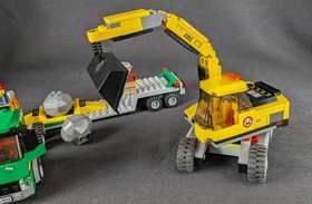 LEGO- CITY- EXCAVATOR TRANSPORTER- 4203- 100% COMPLETE