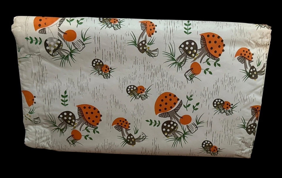 "Mantel de vinilo estilo hongo alegre Maytex años 70 de colección 50 x 90"" con respaldo de poliéster" Foto 4 de 4