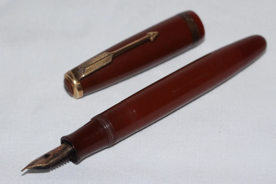 SCHÖNER ALTER FÜLLER MIT 14ct GOLDFEDER #10803