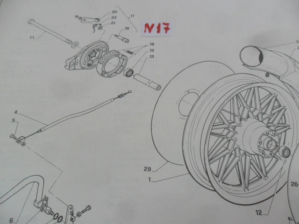 PIATTO PORTACEPPI APRILIA RED ROSE 50 AP8225170 - Immagine 2 di 4