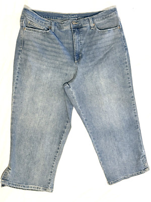 Gloria Vanderbilt 16 Stretch Straight Blue Jean capri pants Women's - light blue
