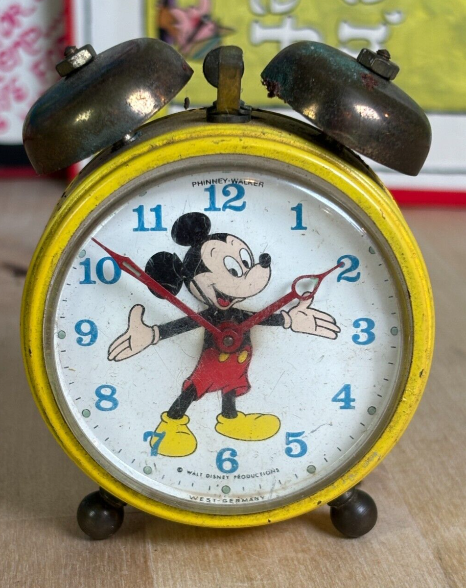 ✨️匿名　Mickey＆Minnie　ANTIQUE　CLOCK　10個セット Amazon.com: Vandor Disney Mickey & Minnie Mouse Shaped Deco Wall