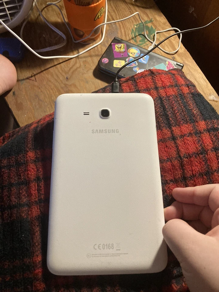 Samsung Galaxy Tab E Lite SM-T113 8GB, Wi-Fi, 7in - Black - Image 2 of 3