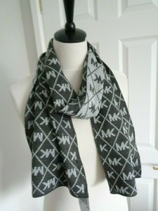 michael kors scarf silver