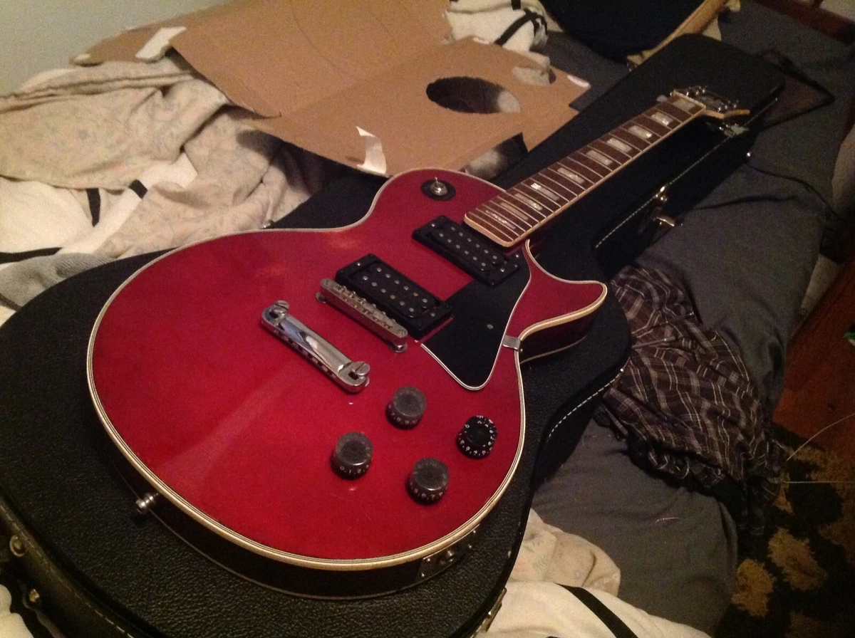 70 s Harmony Les Paul with Coffin Case
