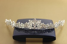 Diadem Tiara Haarreif Hochzeit Strass silber B500