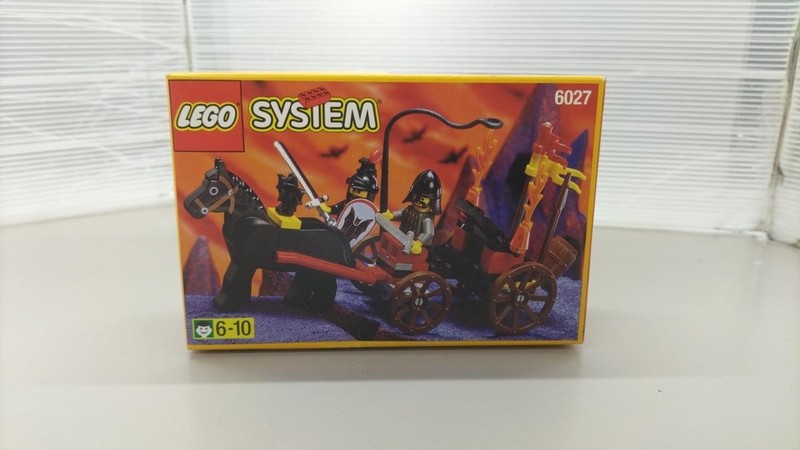 New LEGO Fright Knights 6027: Castle Bat Lord's Catapult Factory Sealed Box