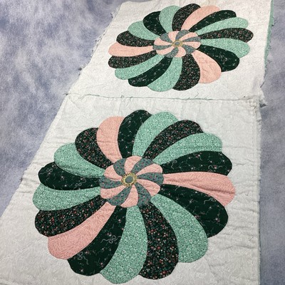 2 Dresden Plate Swirl Patchwork Quilt As You Go Blocks 21'' Sq Pieced  Green Pink