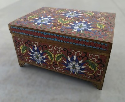 Antique Chinese Cloisonné Footed and Hinged Trinket Box c.1900