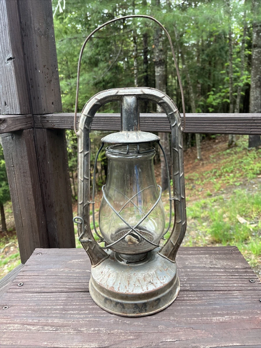 Dietz Monarch Lantern In Collectible Railroad Lanterns & Lamps for