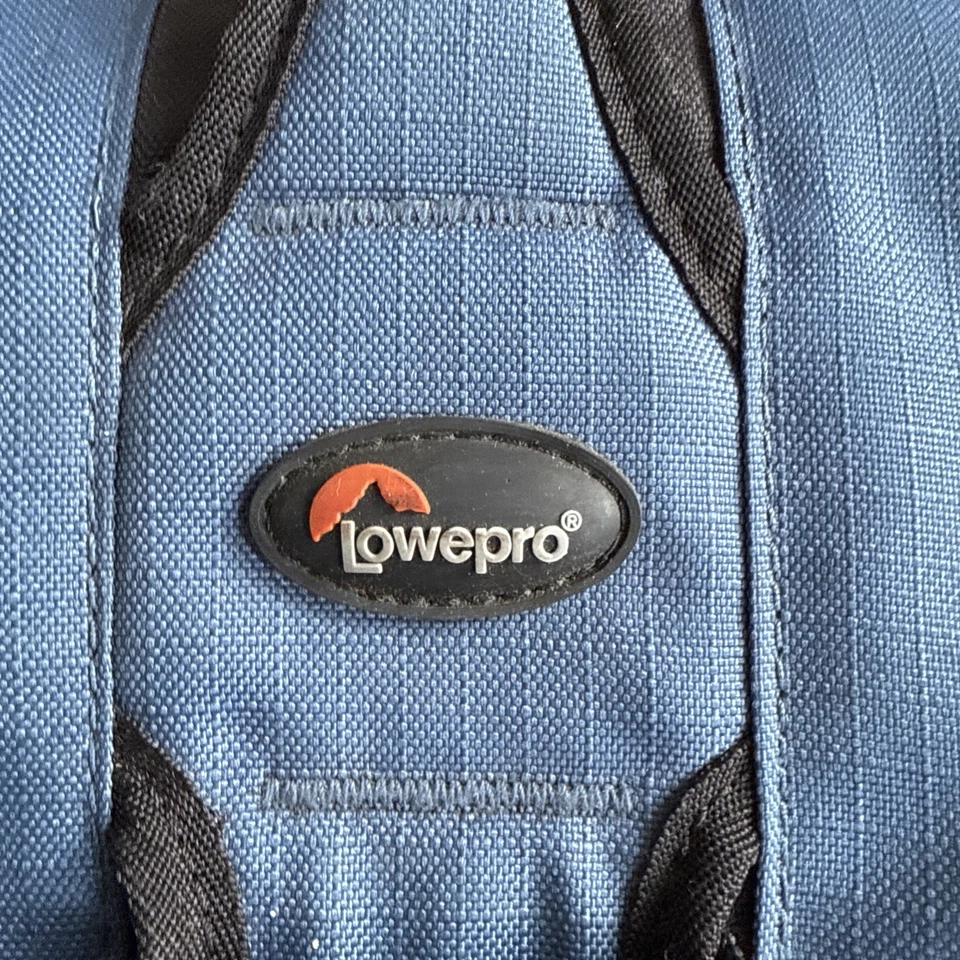 Lowepro Flipside 300 Camera Bag Backpack - Blue Black - Image 3 of 4