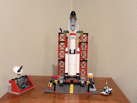 LEGO City Space Centre (3368) 100% Complete All Minifigs and Instructions