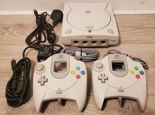 Sega Dreamcast Console complete with controller VMU & all leads - Fully Working