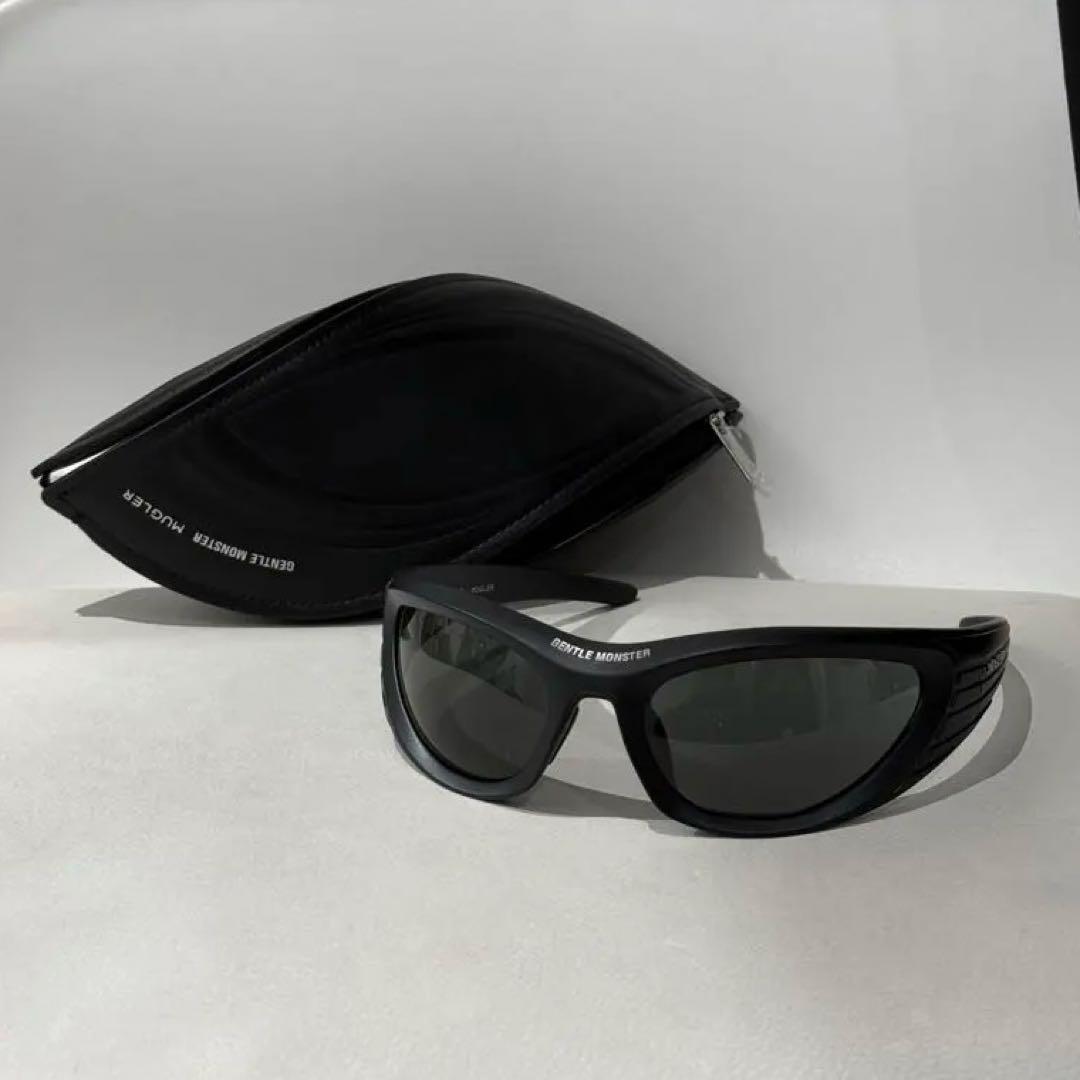 Gentle Monster x Mugler Spiral 02 M01 Matte Black Near