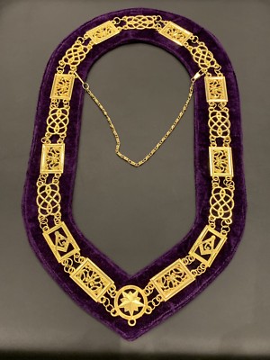 Freimaurer Raglia Großloge Gold Metall Kette Coller auf lila Stoff