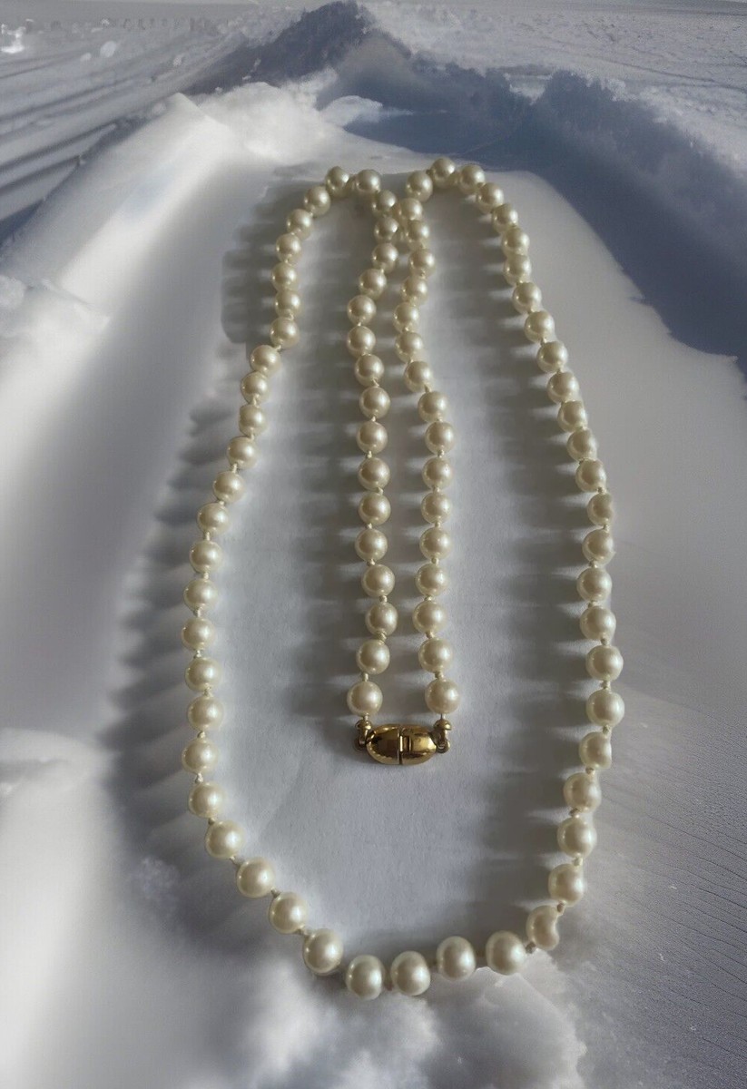 Lovely Classic Vintage Monet White 7 mm Faux Pearls Knotted