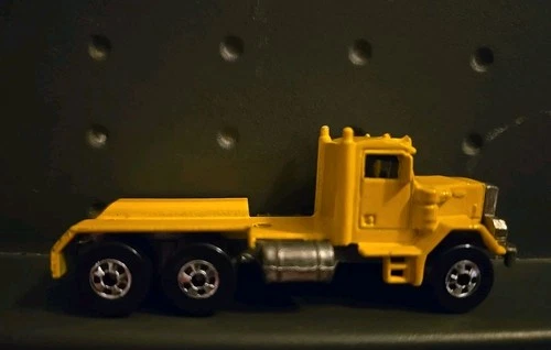 Hot Wheels Peterbilt Vintage 1979 Semi Truck Tractor Trailer Hauler Incomplete