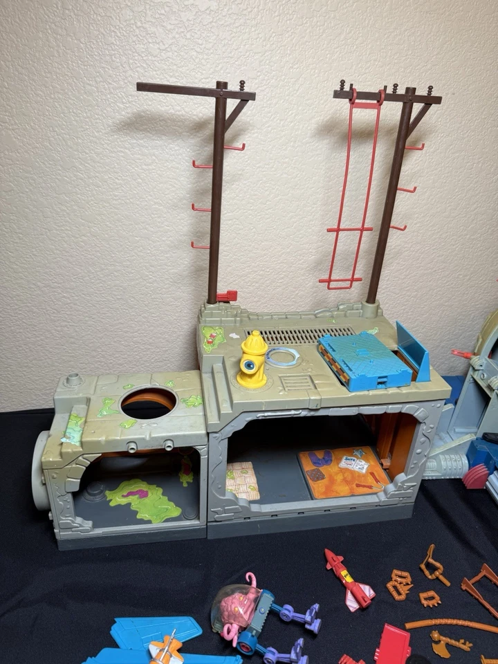 Vintage TMNT Sewer Playset Parts Lot + Technodrome Teenage Mutant Ninja Turtles - Image 2 of 4