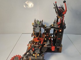 LEGO NEXO KNIGHTS: Jestro's Volcano Lair 70323 Evil Mobile 70316 Moltor's 70313