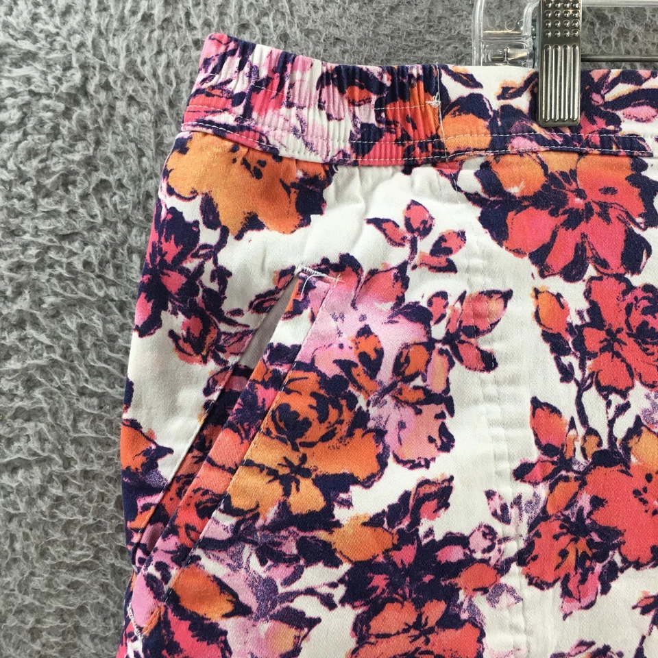 Pantalón Corto Mujer Within 26W (Actual 46X18) Blanco Floral Cintura Elástica Foto 2 de 4