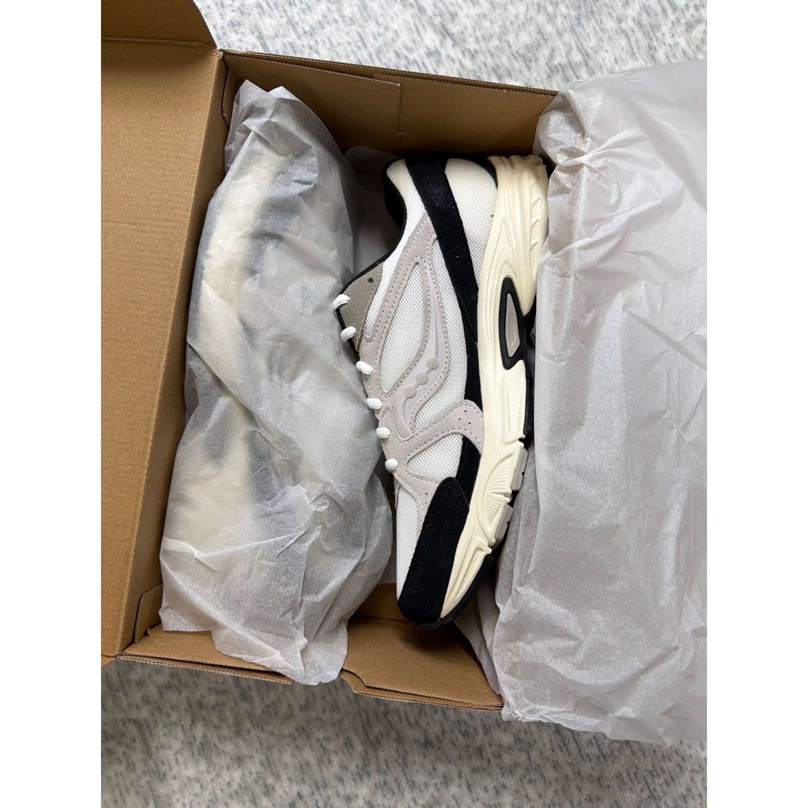 Saucony Ride Millennium Mens 10 Womens 11.5 White Black Grey S70856-4 Sneakers thumbnail 6