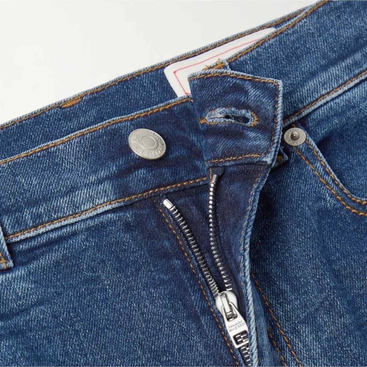 【関税&送料込】Alexander Mcqueen Dark Blue Denim Jeans NWT$900 Alexander McQueen Dark Blue High Rise Flare Jeans Sz