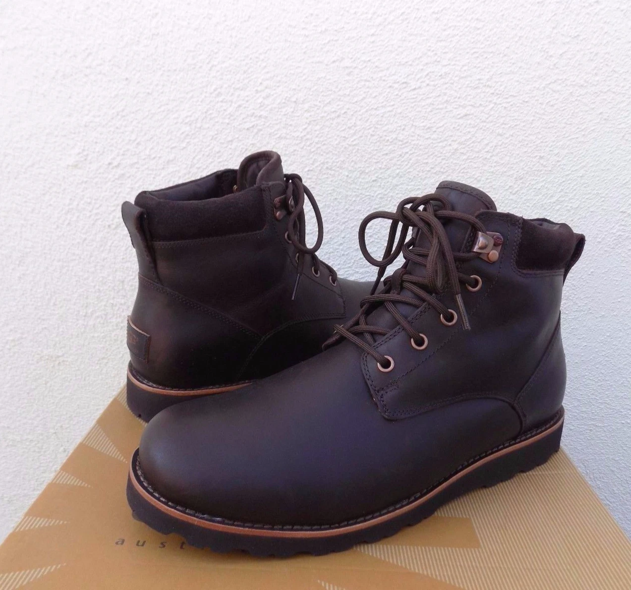 UGG SETON STOUT WATERPROOF LEATHER/ SHEEPWOOL SNOW BOOTS, US 12/ EUR 45.5 ~NIB
