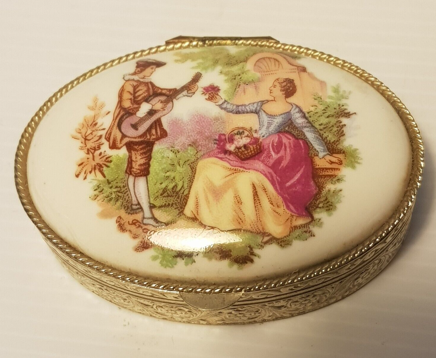 Vintage Fragonard Romantic Porcelain Engraved Jewellery Trinket Box
