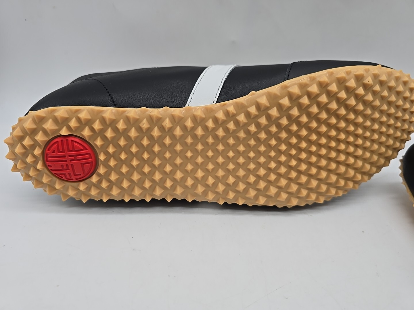 Plae Ecols WP Black Gum Mens size 8 Waterproof Leather Shoes Sneakers 559100 001