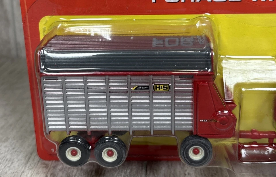 1/64 Ertl H&S Forage Wagon Toy Set DieCast Helle 30th Anniversary - Image 2 of 4
