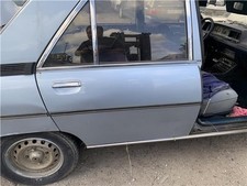 Porte arrière et accessoires Peugeot 604