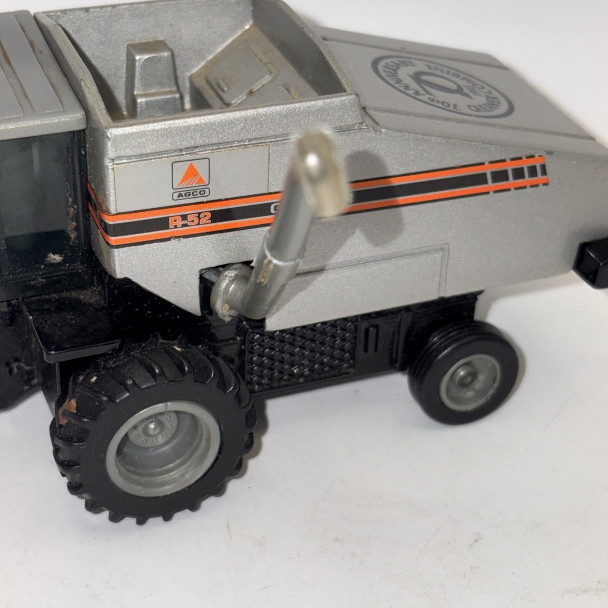 ERTL 1/64 Gleaner AGCO R-52 Combine RARE 1993 70th Anniversary