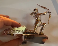 Green Arrow Auto Hood Ornament Loot Crate Exclusive - NIB - Magnetic- no damage