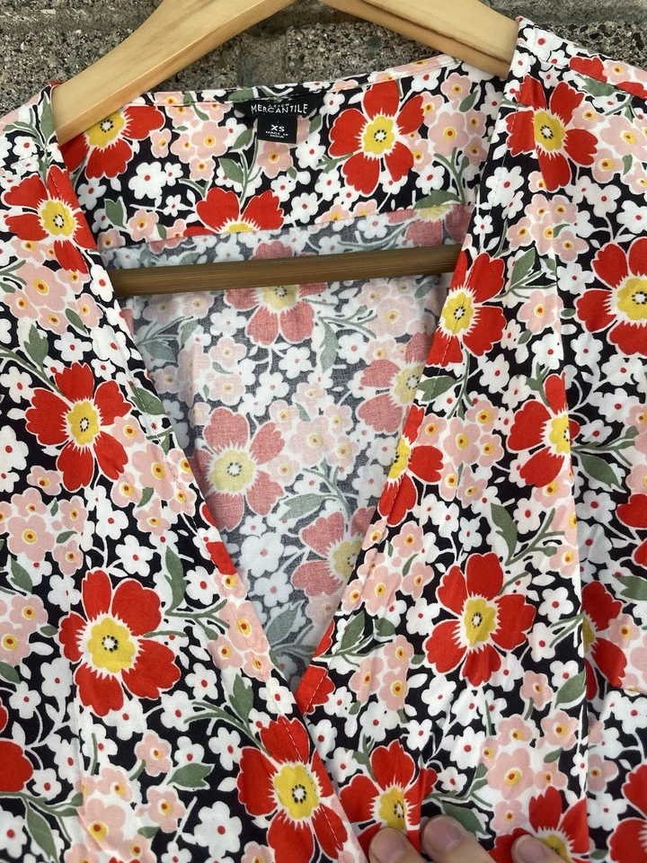 J. Vestido Crew Mercantile Midi Floral Envolvente Talla XS Foto 3 de 4