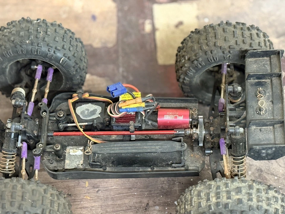 Losi Mini 8ight Buggy 1/14 Fuze Brushless System 1:14 Rc Car - Image 3 of 4